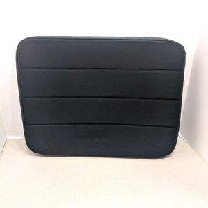 Solo Black Laptop Sleeve with Zipper Closure